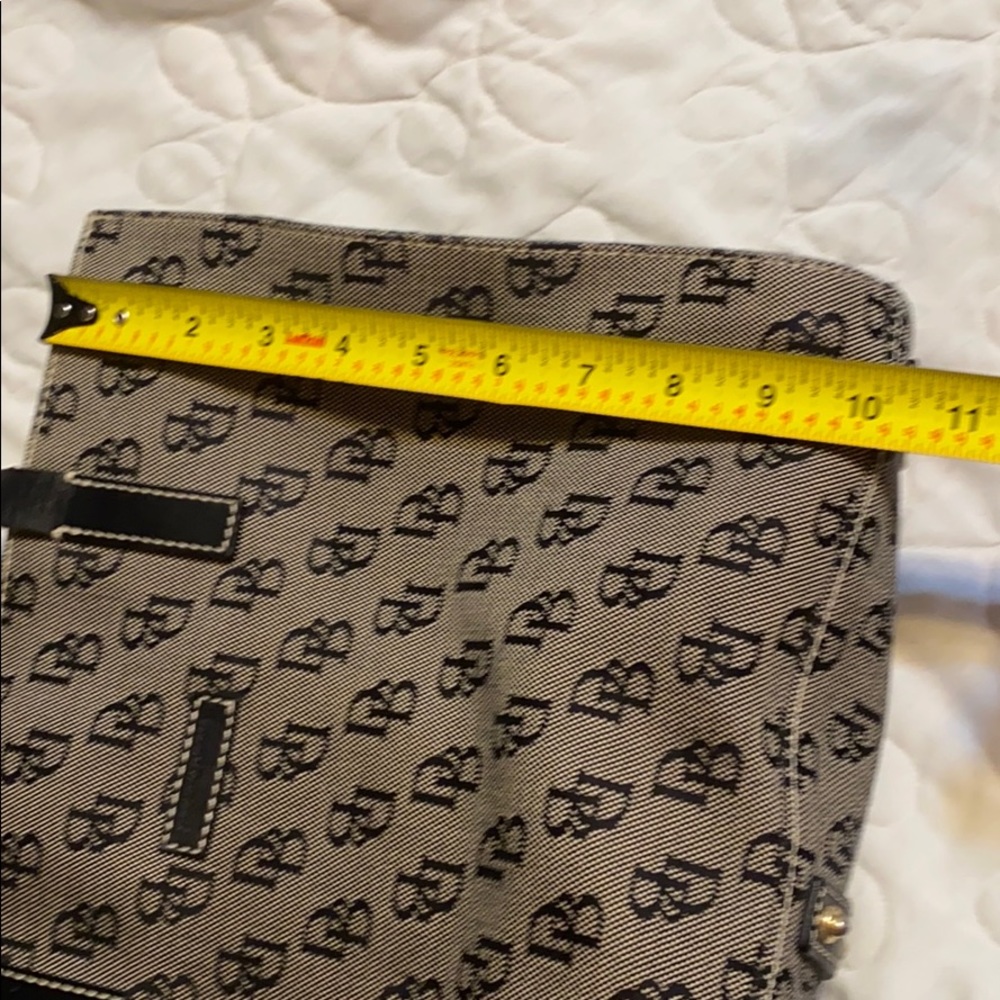Dooney & Bourke purse - Picture 11 of 12